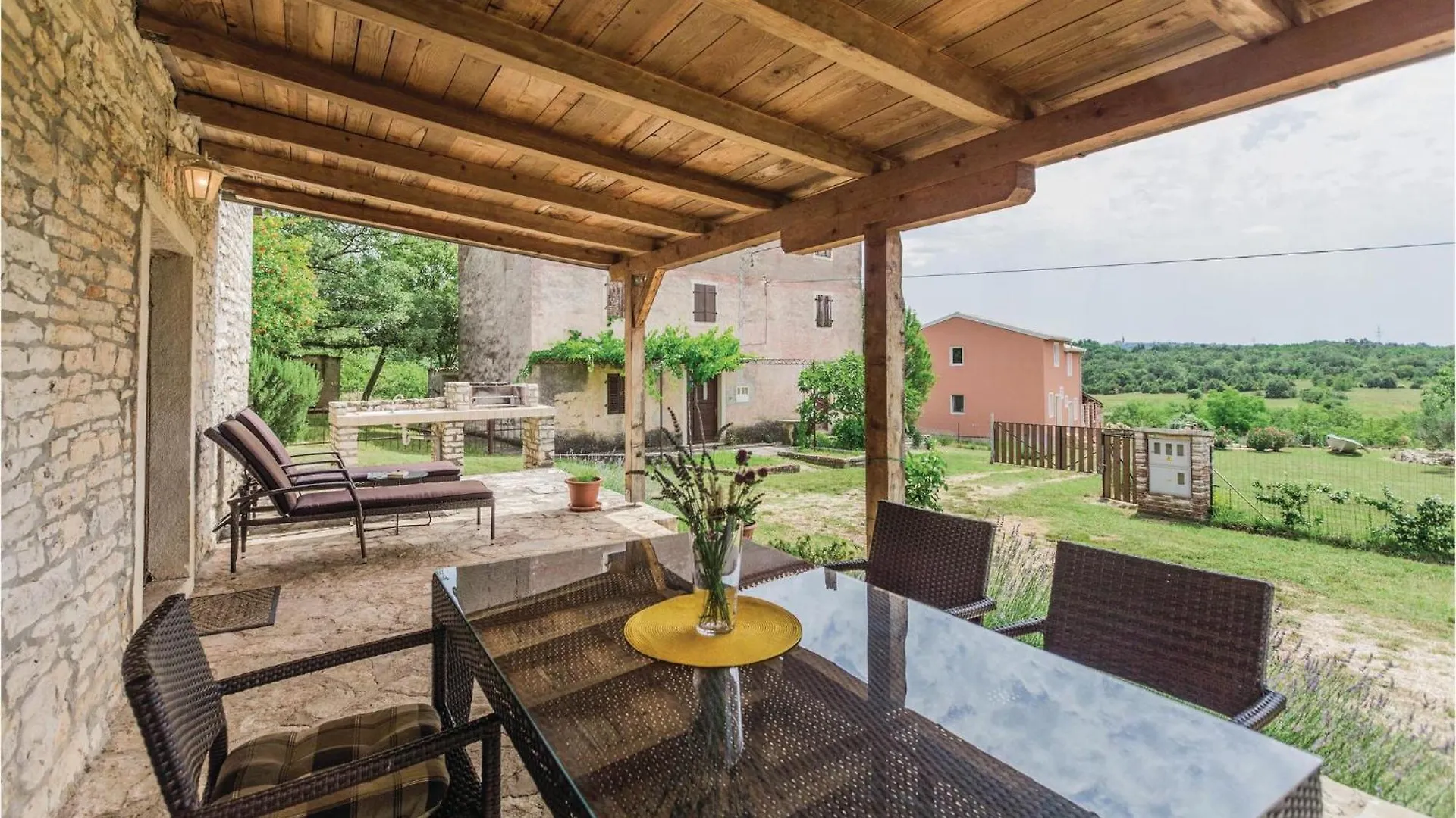 2 Bedroom Gorgeous Home In בוג'ה בית נופש